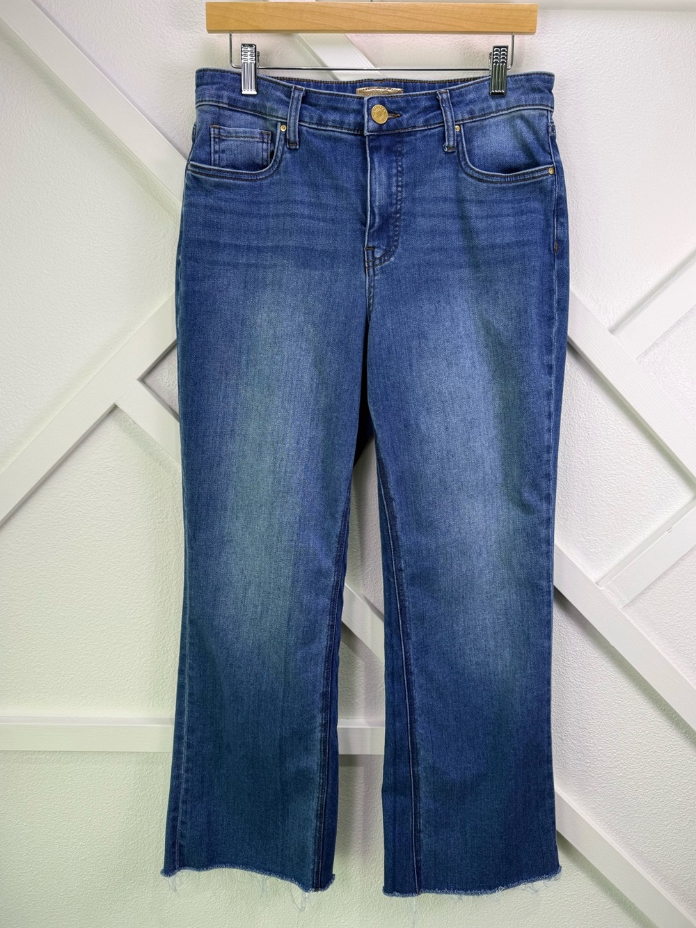 Kut From The Kloth Kelsey Raw Hem Kick Flare Jeans Size 8 - Picture 2 of 12